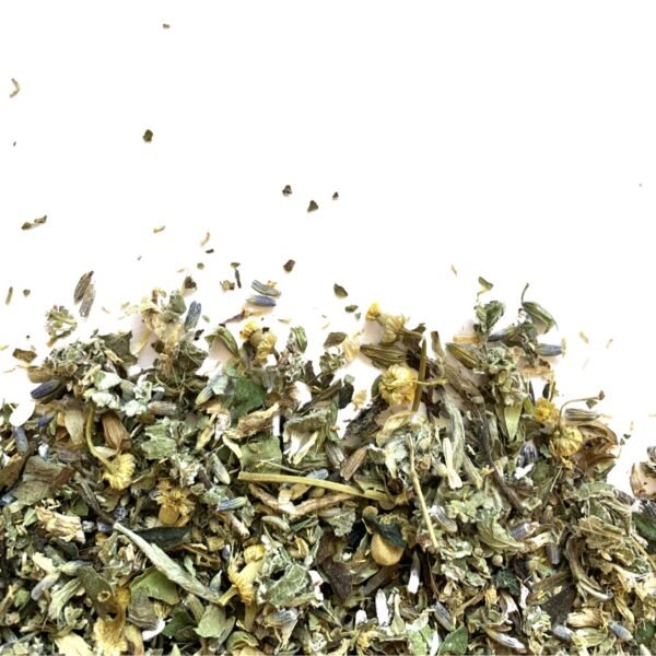 White Chamomile loose leaf tea blend with chamomile and lavender visible